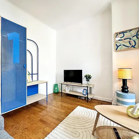 Dounia Apartament *